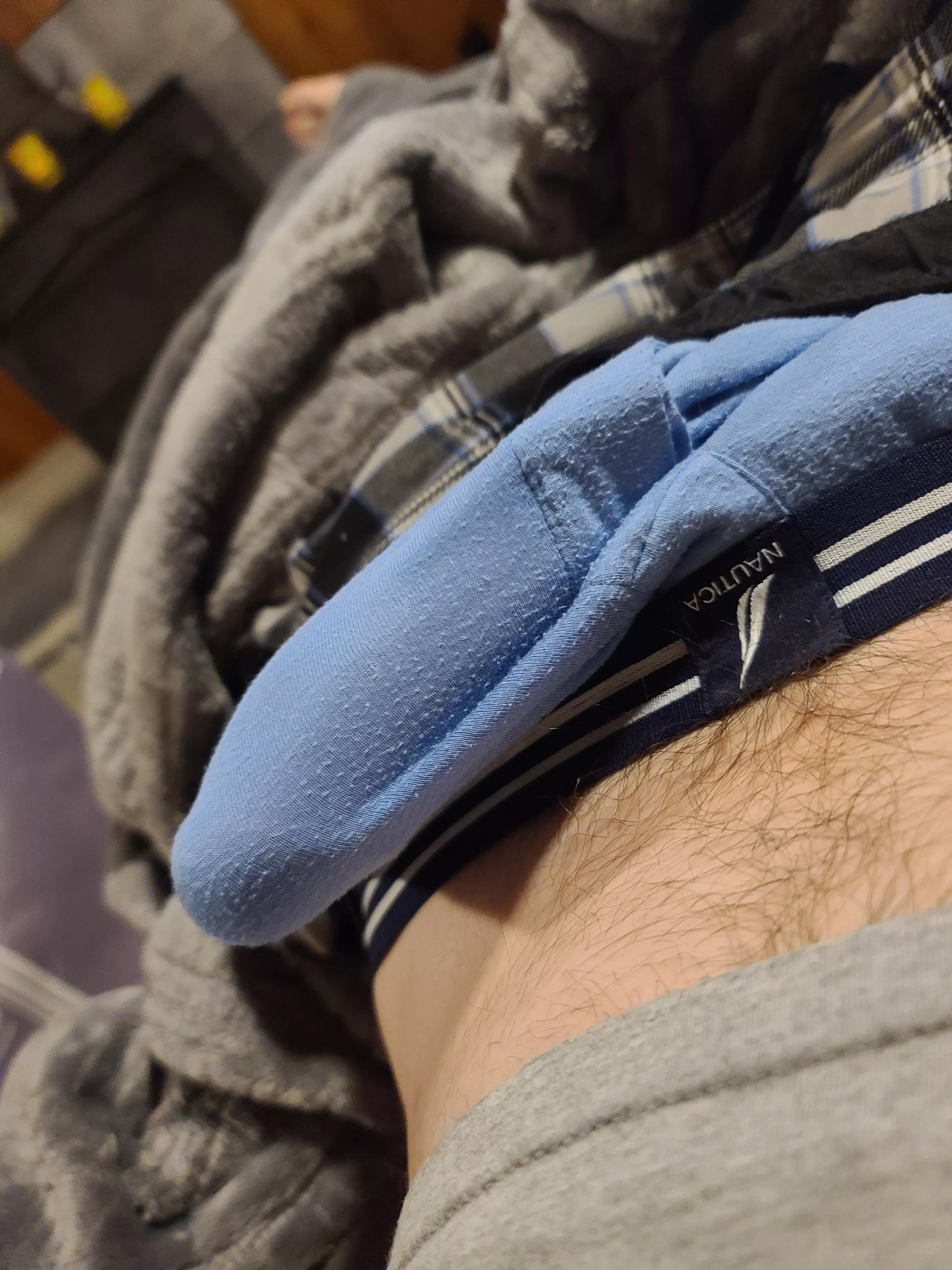 29M Relaxing after work and could use and extra hand or mouth XOXO