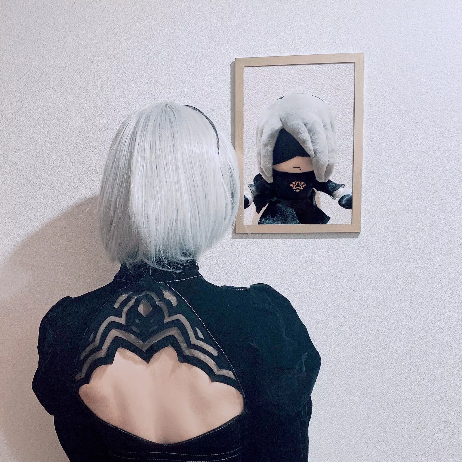 2B reflecting. cosplay by Evangelina 2B reflecting. cosplay by Evangelina
