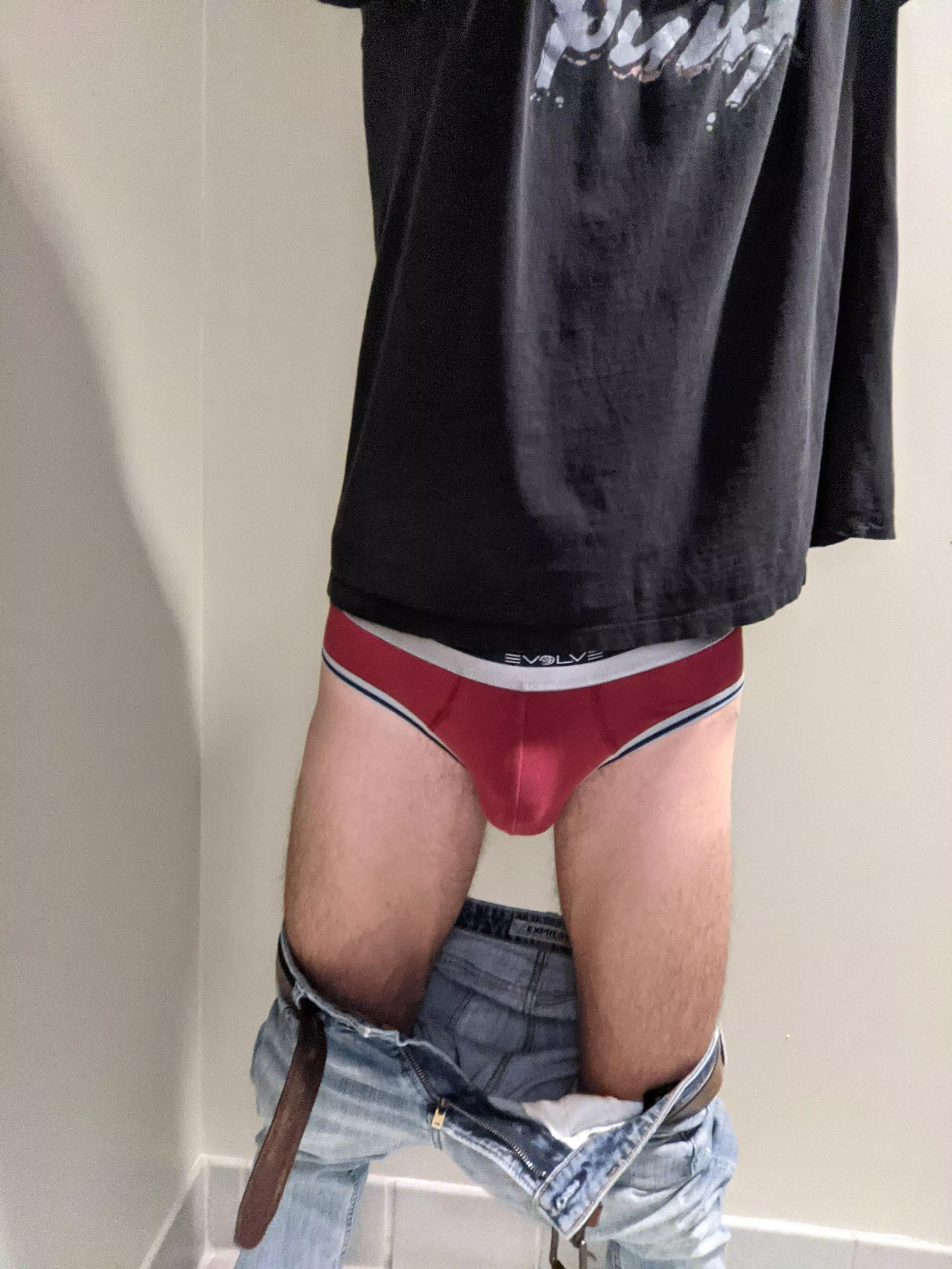 2(x)ist Evolve briefs from Target. I really wish I would have bought these in white, but they don't make them anymore. 2(x)ist Evolve briefs from Target. I really wish I would have bought these in white, but they don't make them anymore.