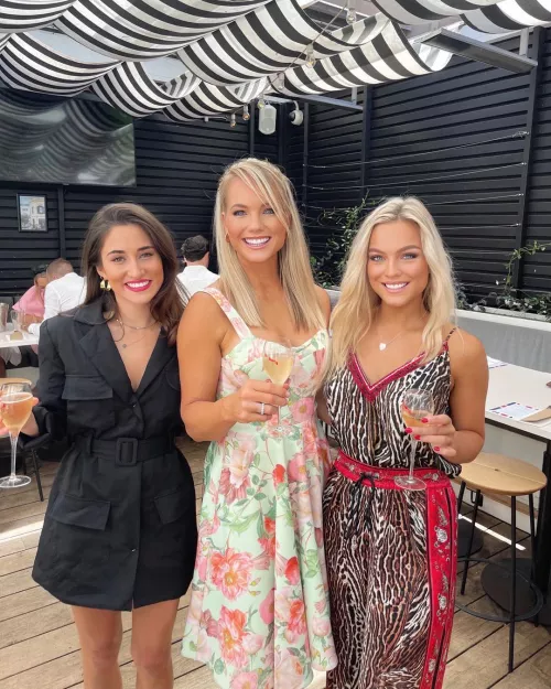 3 beautiful girls 3 beautiful girls