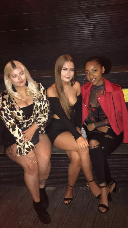 3 hot friends 3 hot friends