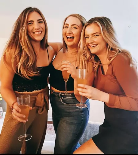 3 lovely roommates 3 lovely roommates