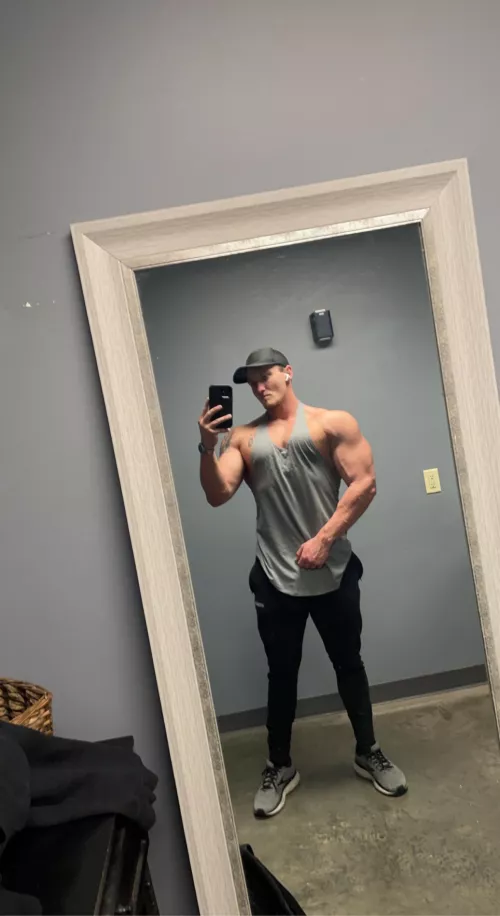 3 months post-breakup, feelinโ good & free :) 3 months post-breakup, feelinโ good & free :)