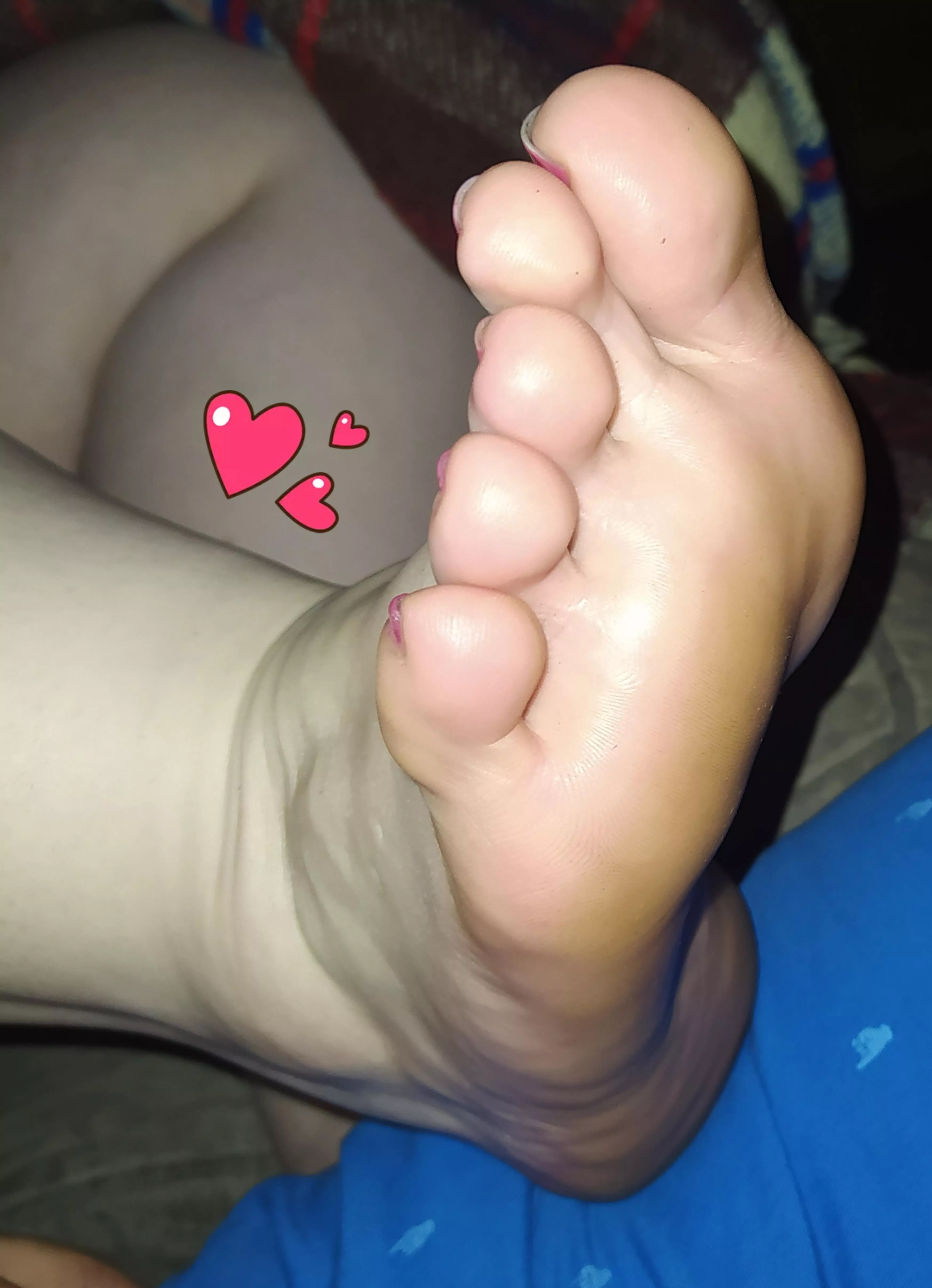 <3 Needing kisses <3 <3 Needing kisses <3