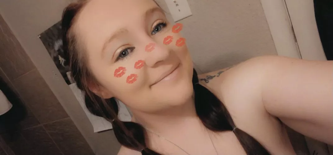 ๐ $3!! Sexting and dick ratings! Iโm horny 24/7 letโs play daddy! Subscribe ๐ฆ cum have some fun with me!