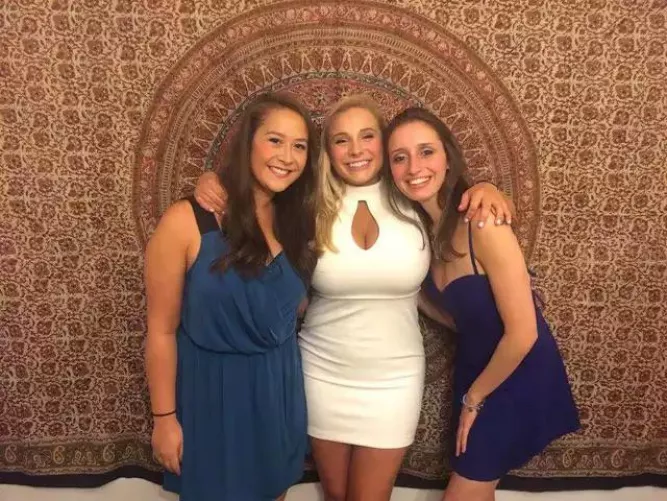 [3] Two brunettes and a blonde