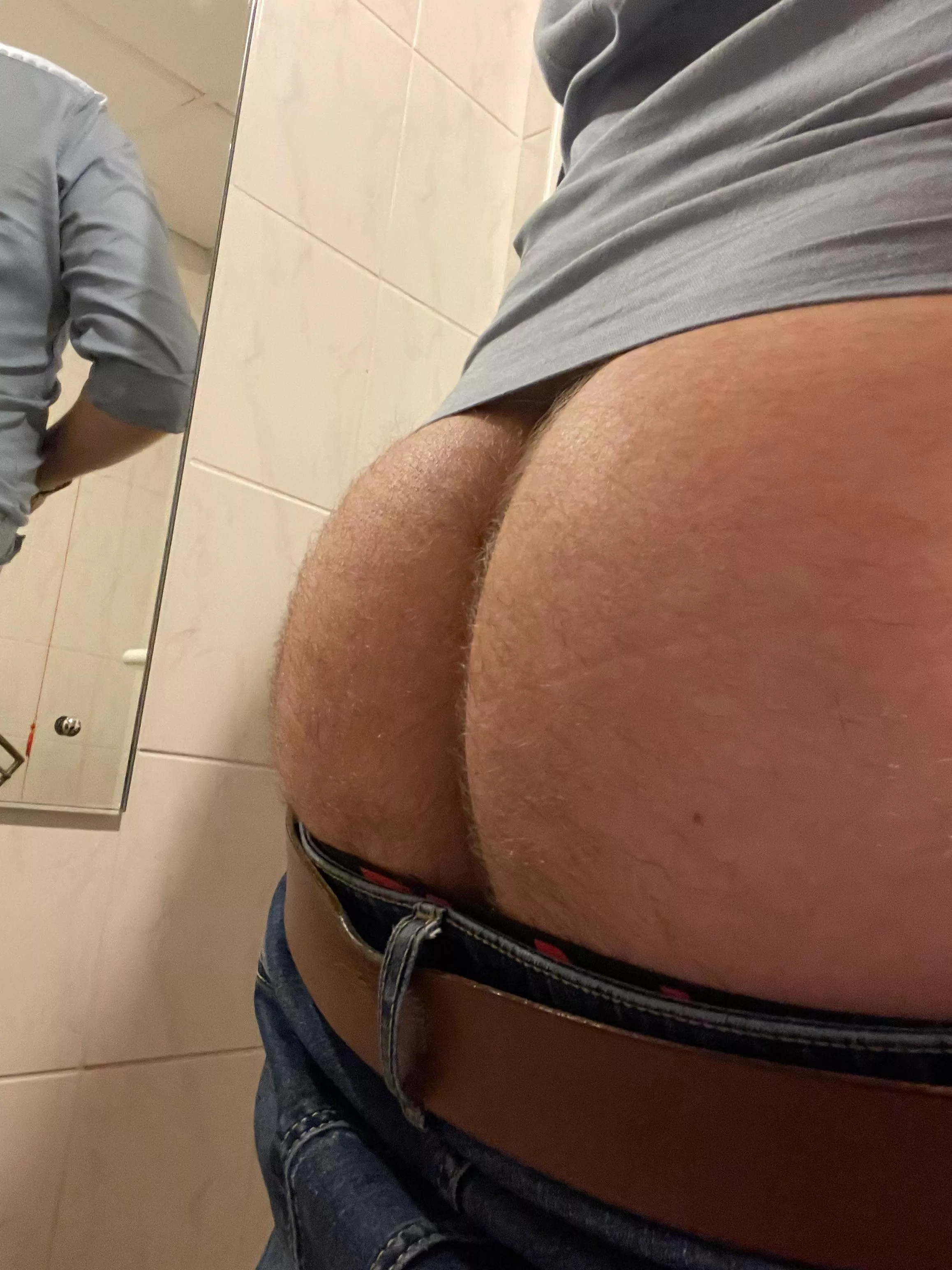 30 Letting it out. Wanna join? HMU