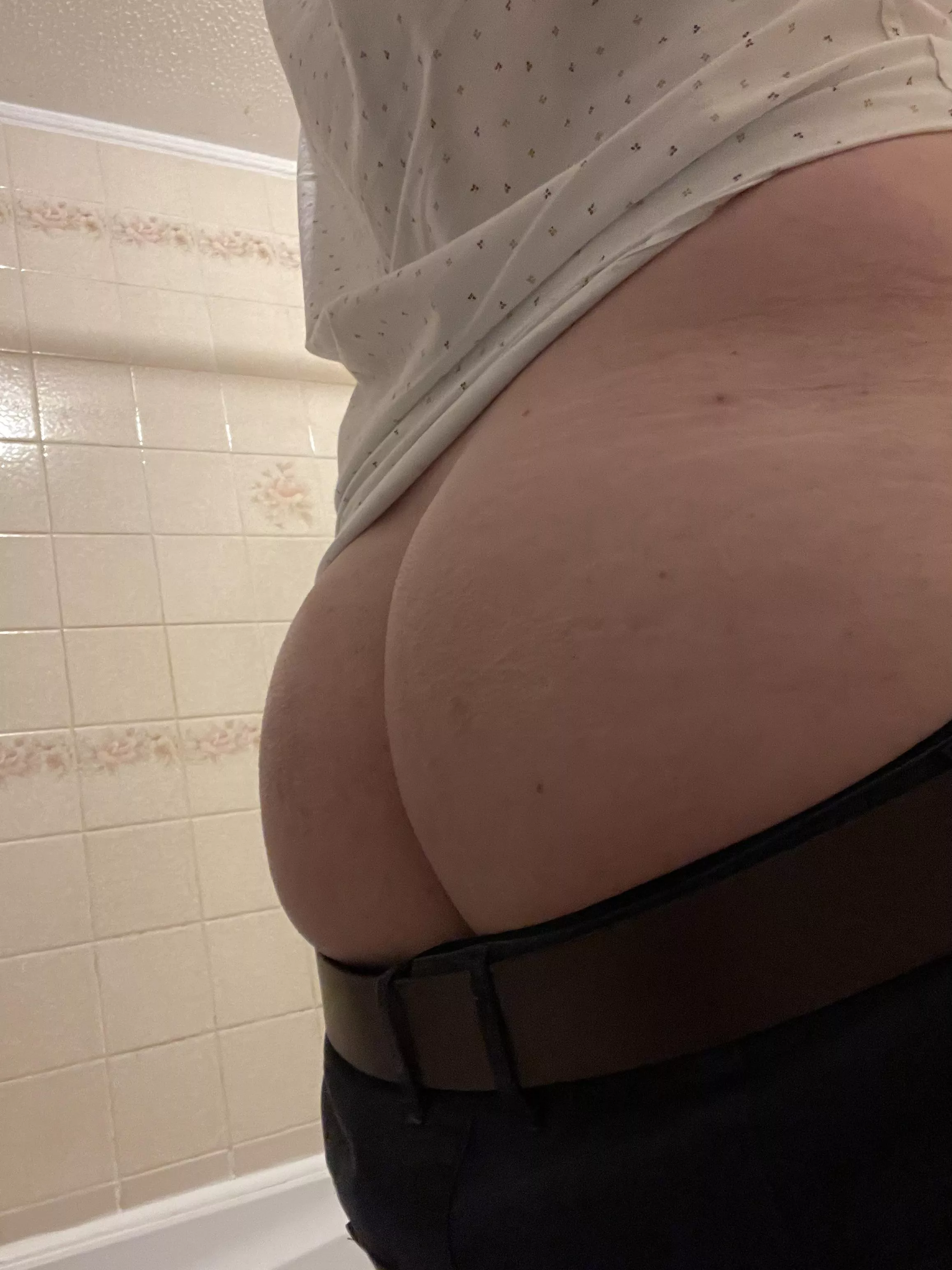 30 UK. Want to help me take these off? Hmu