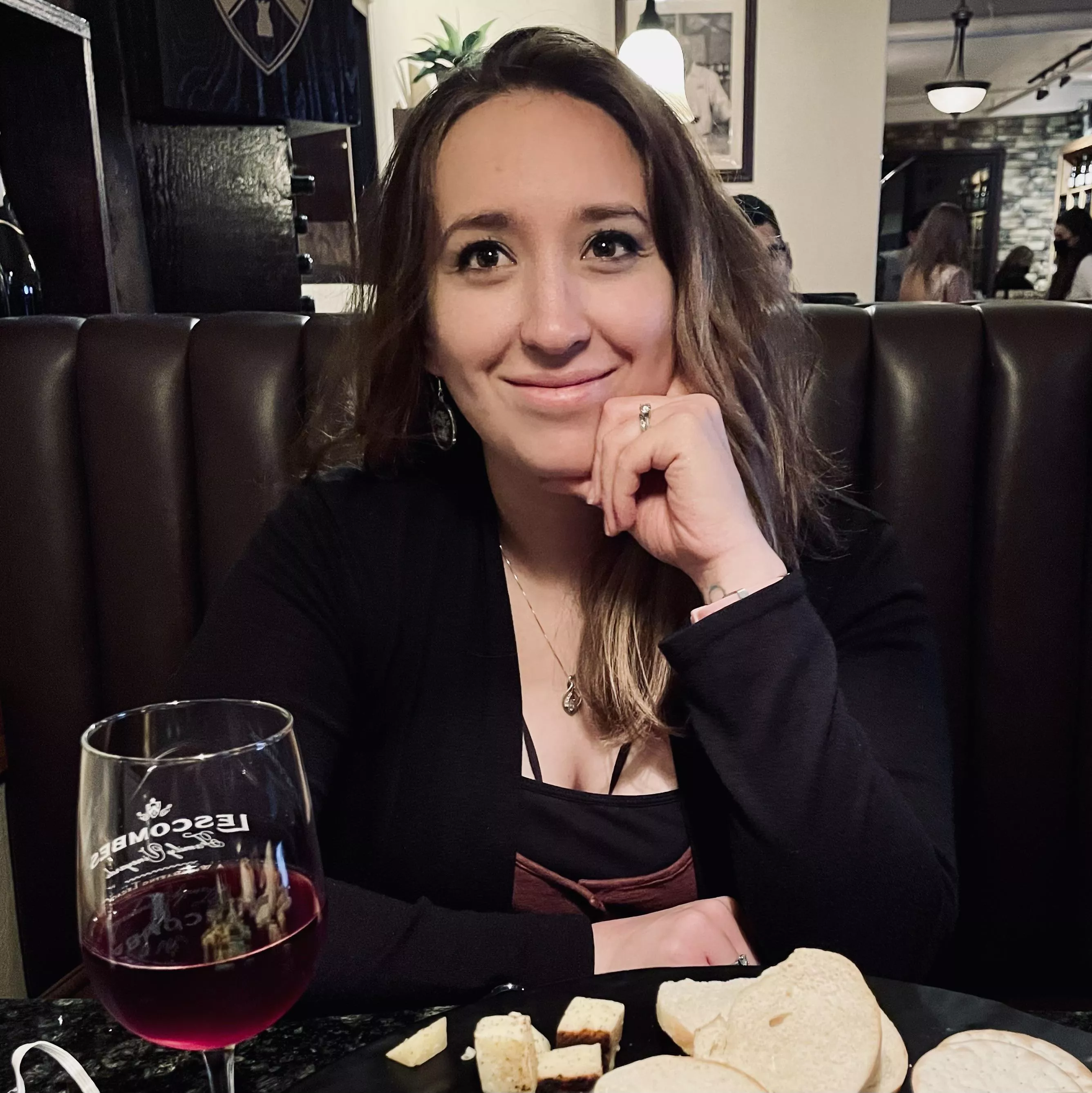 30F Always love what alcohol does to peoples sex drive. 30F Always love what alcohol does to peoples sex drive.