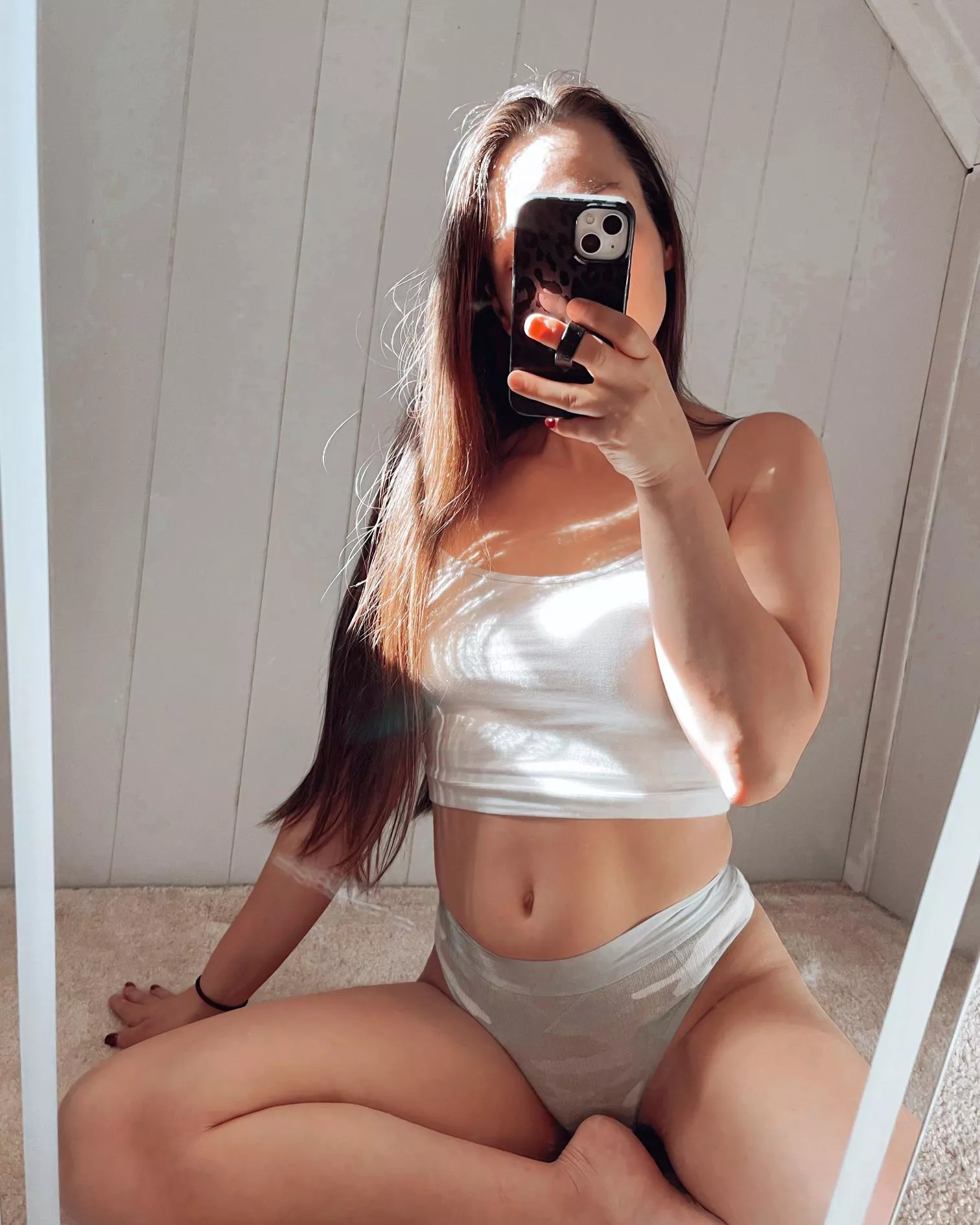 30F. Naughty mom of 4.