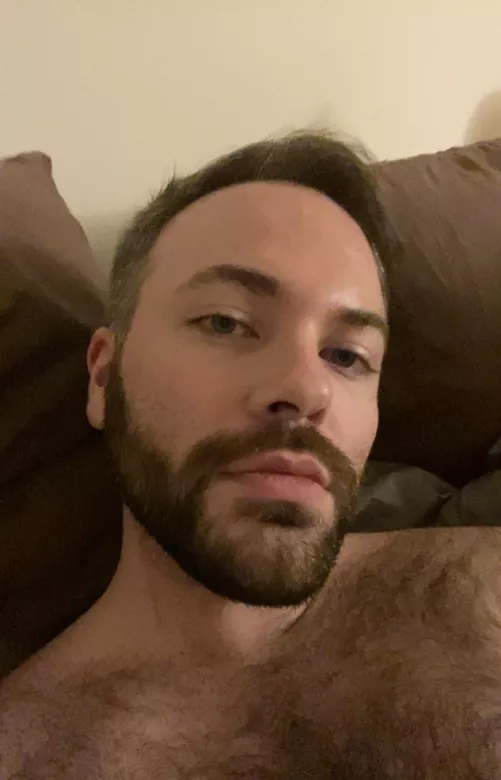 31M - a fresh haircut and beard trim, now just need a player 2 to make everything perfect ;) 31M - a fresh haircut and beard trim, now just need a player 2 to make everything perfect ;)