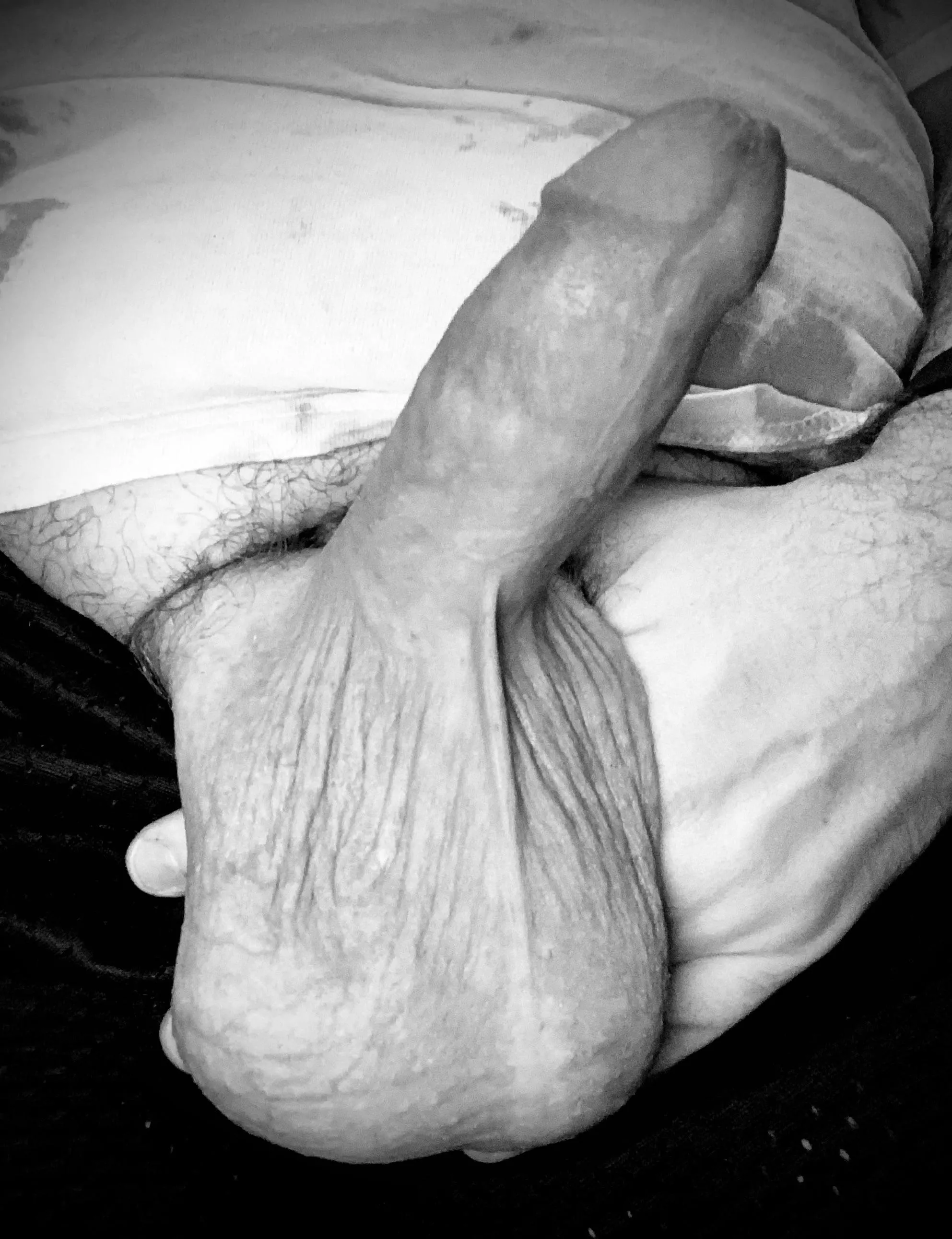 31m daddy bear balls freshly shaved & sensitive af! My big balls make my cock look smaller than it actually is (6inches) lol. Anyone wanna lick?? 😈 31m daddy bear balls freshly shaved & sensitive af! My big balls make my cock look smaller than it actually is (6inches) lol. Anyone wanna lick?? 😈