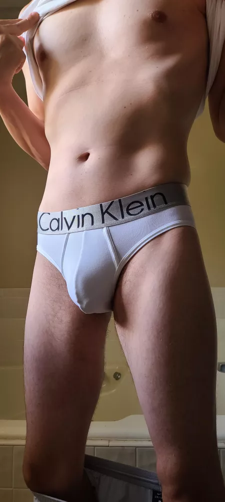 32 in briefs 32 in briefs