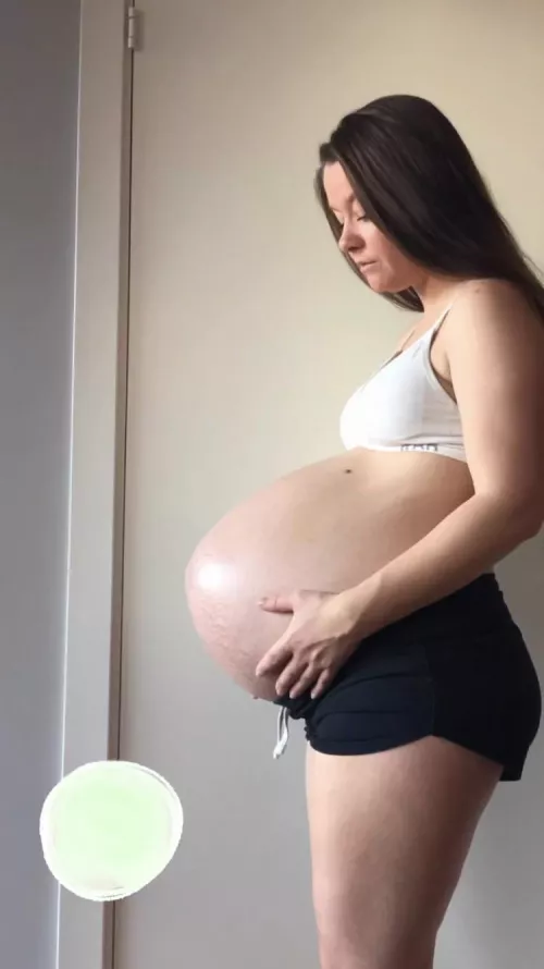 32 weeks pregnant with three