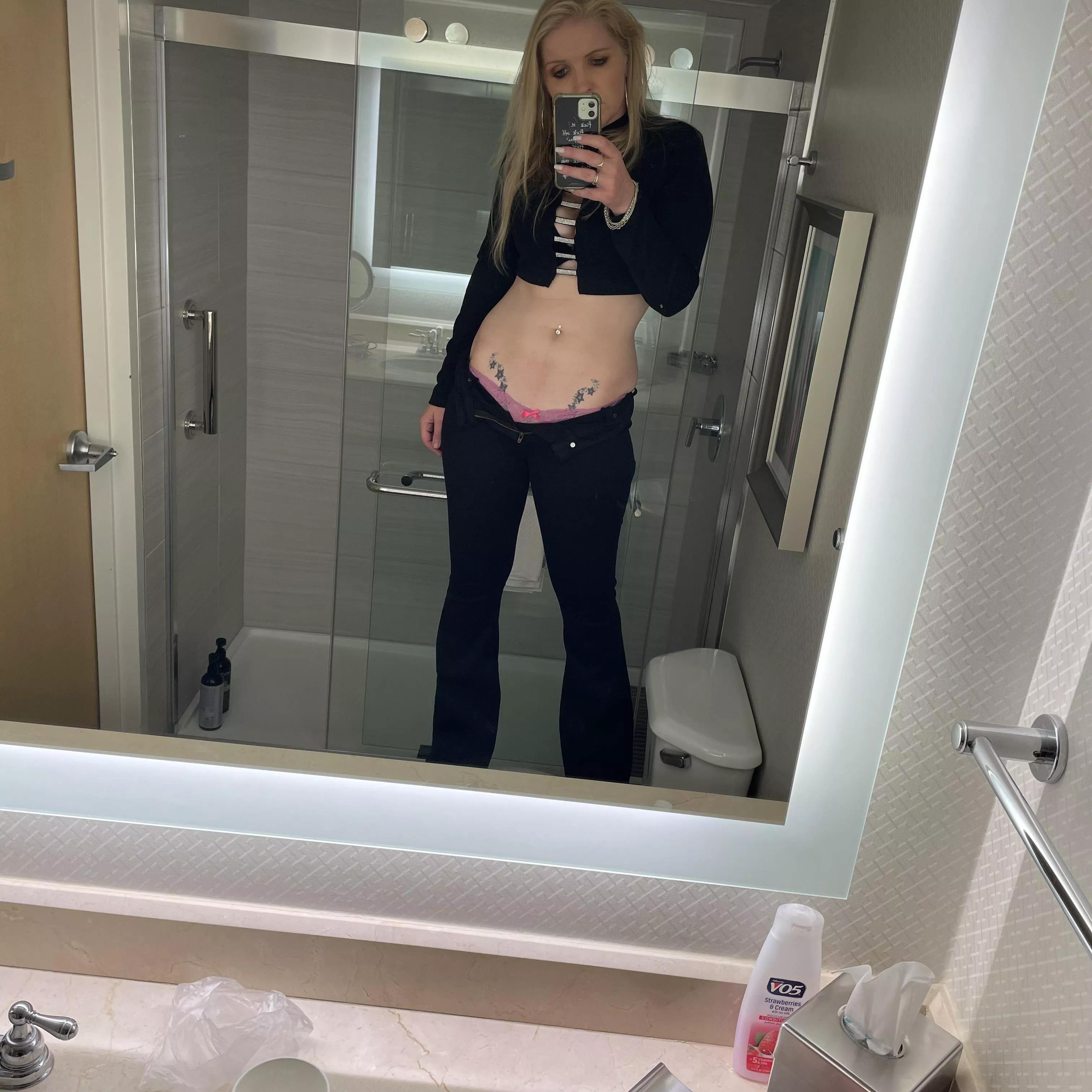 32F Hell ya I’m standing on the toilet! Is it a good picture?