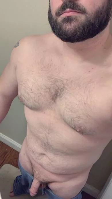 33 dadbod and beard. That’s about it.