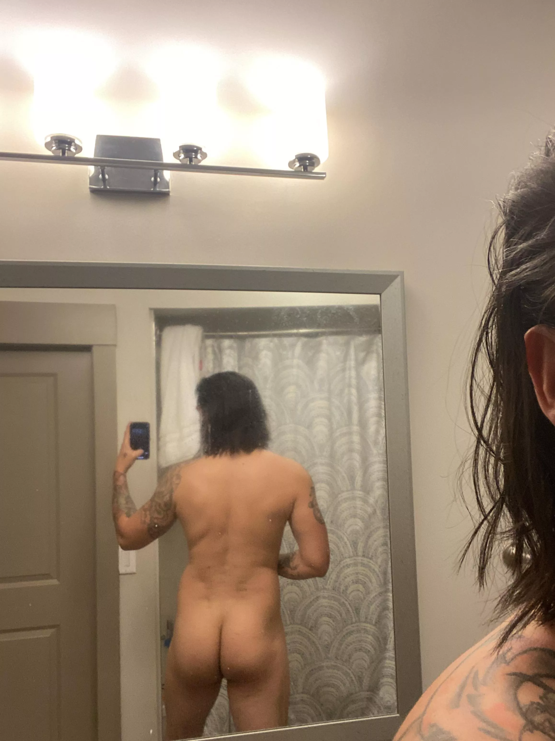 33 M 6’2” 212 - happy hump day.