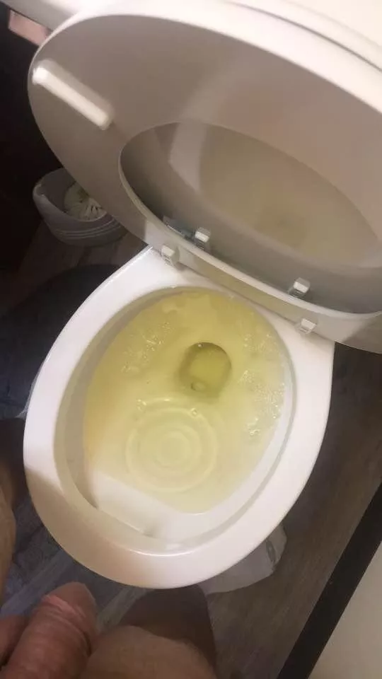33M sub - just finished pissing, who can help me make use of it? DM me sir 33M sub - just finished pissing, who can help me make use of it? DM me sir
