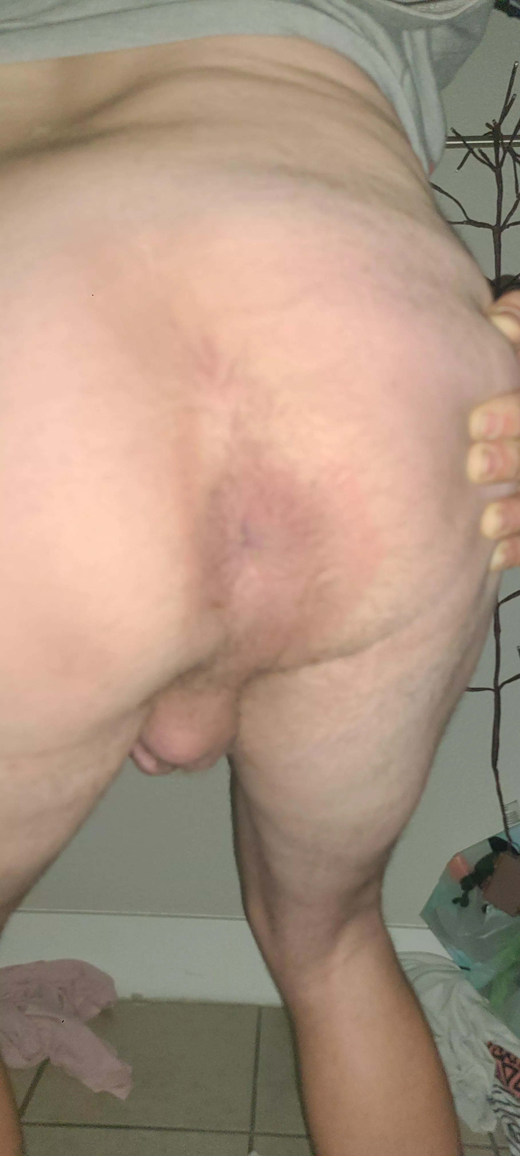 (33m) what do you think men and women. Looking to explore myself sexualy more