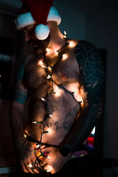 [34] Merry Christmas from the naughty list