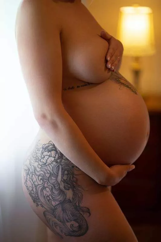 34 weeks And feeling sexy