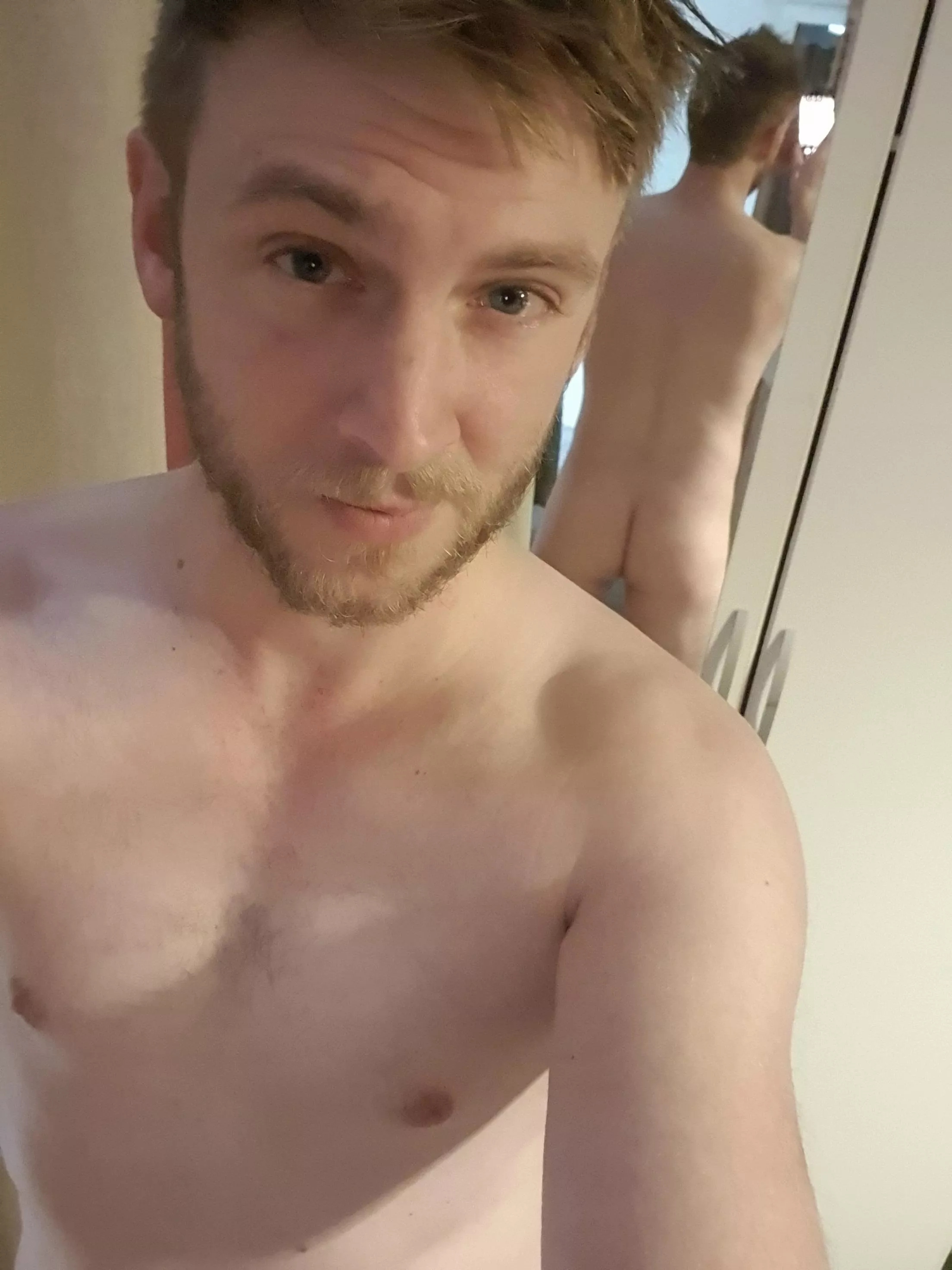 [35] Do simple selfies do well here 😏