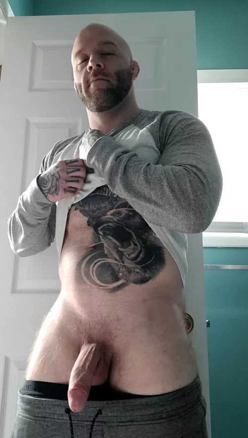 (35) Got a lil somethin' in my pants (35) Got a lil somethin' in my pants