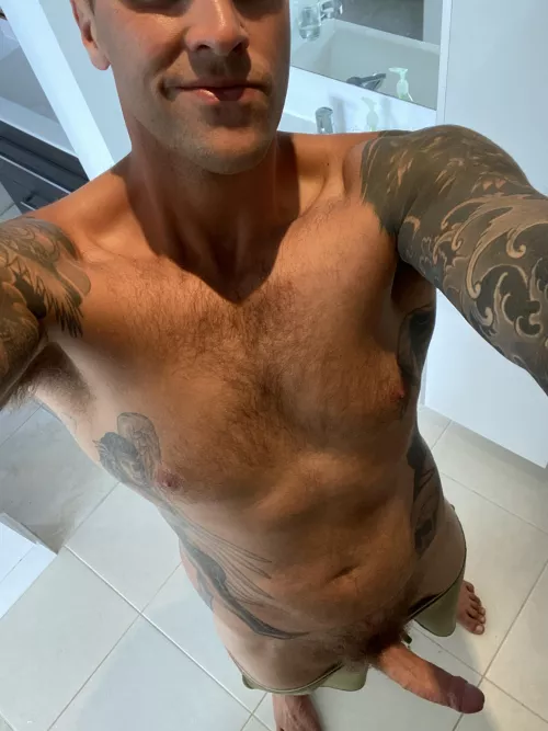 (35) kiwi dad, 6’5” tall, 8” uncut cock