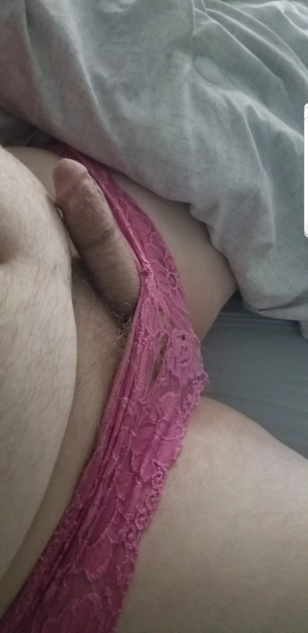 (35) looking for jerk buddies (35) looking for jerk buddies