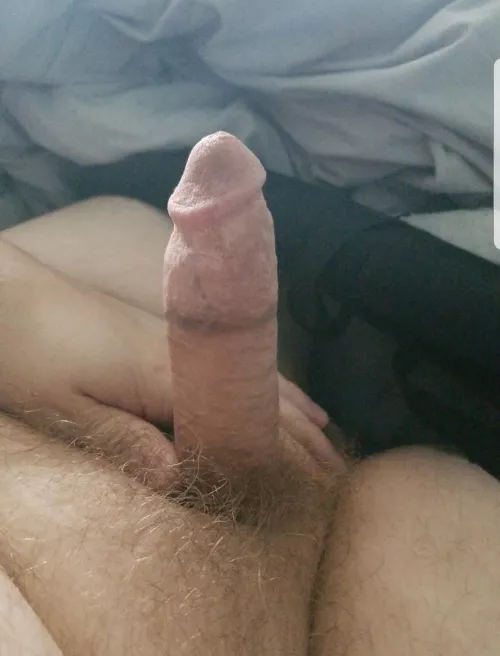 (35) looking for other small cock guys to jerk together