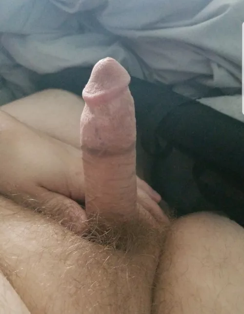 (35) looking for other small cocks to jerk with