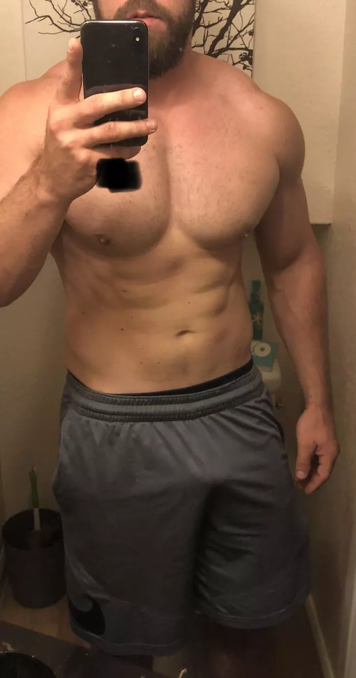 (36) would you ride my dad bod while wifey is out of town?