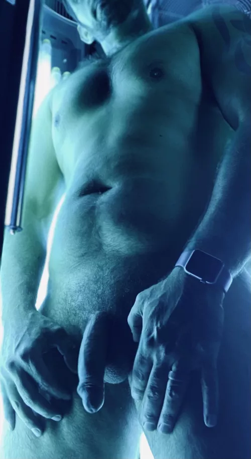 (37) Even tan or farmers tan? (37) Even tan or farmers tan?