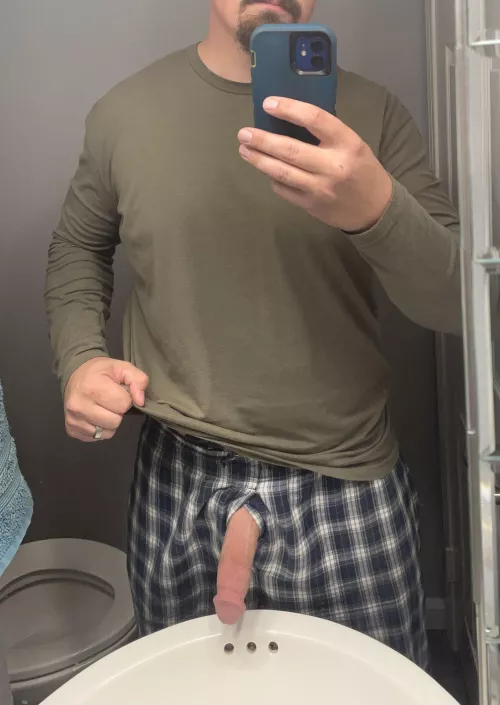 (37) I thought the moms at drop off were staring at me because I wore pajamas, but then I looked in the mirror…