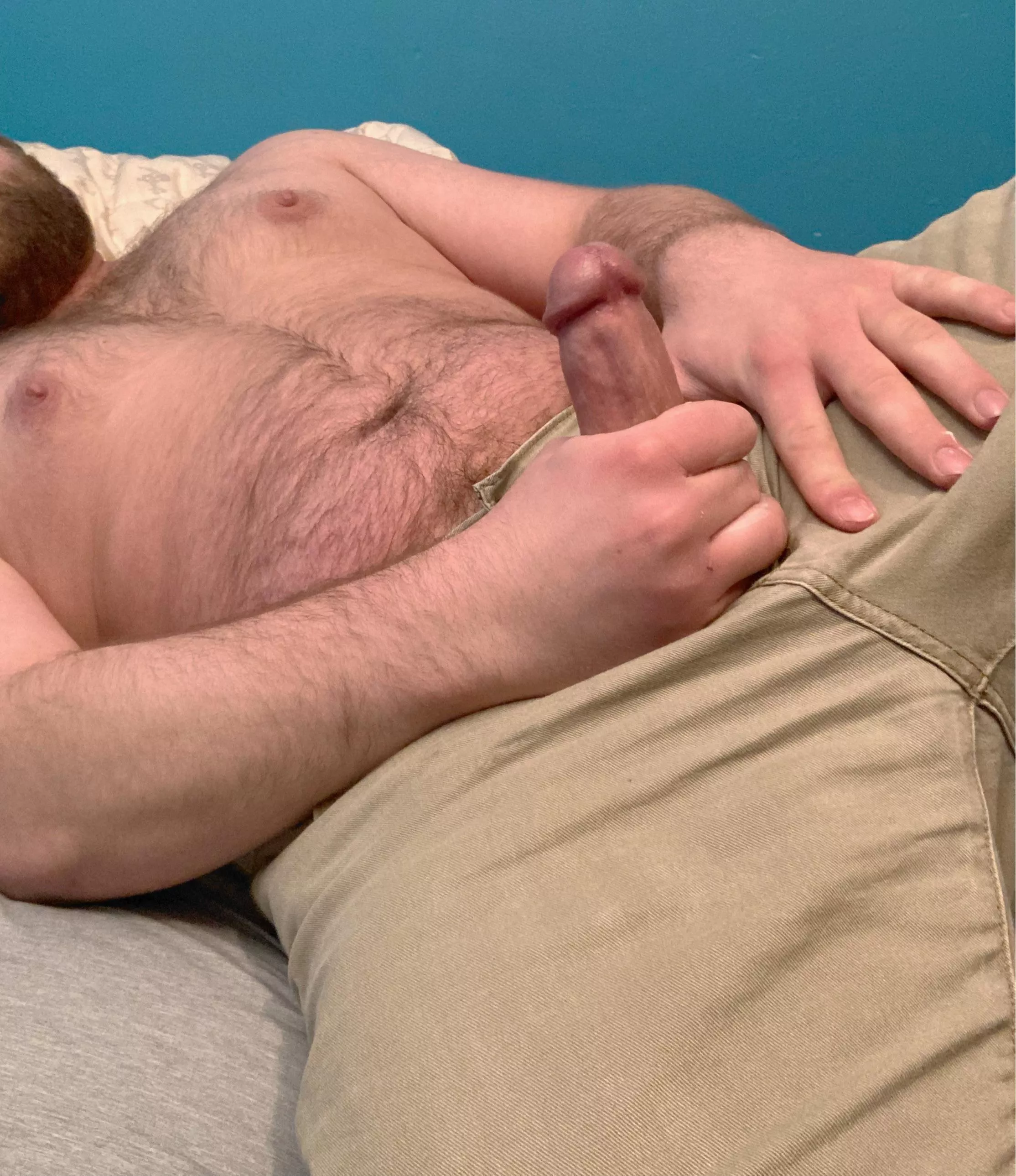 [37] Thoughts on my dad bod?;)