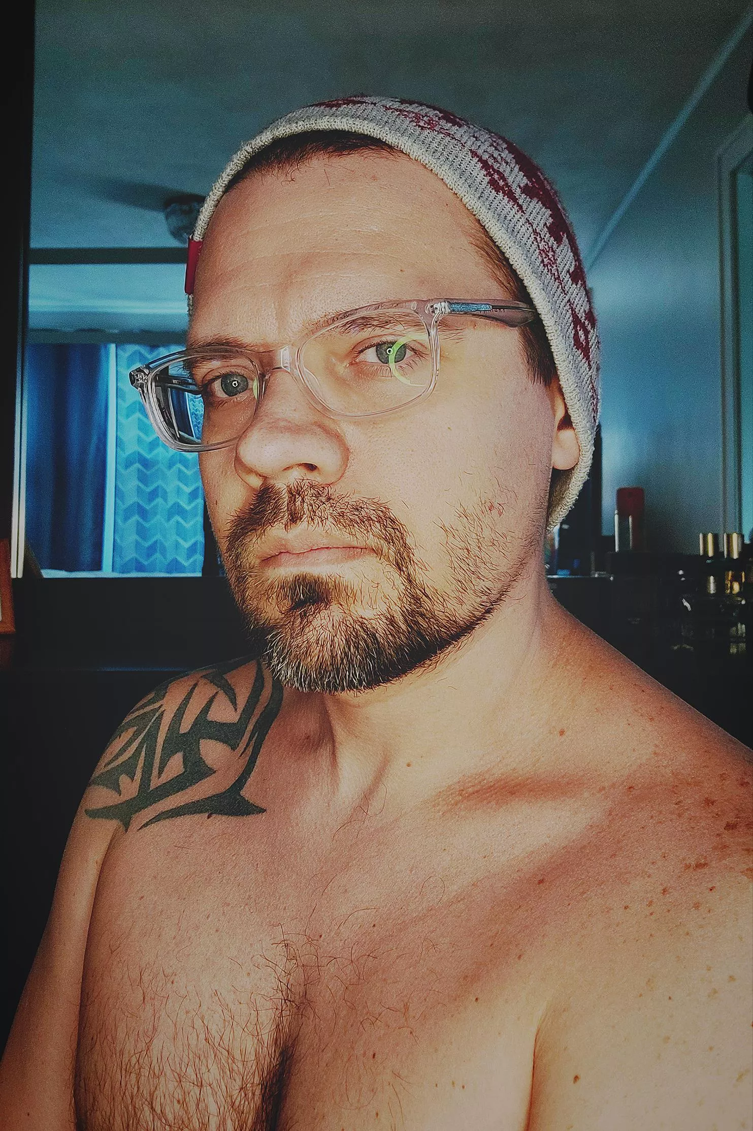 39 Just me this time. While using my light ring today I decided to take a headshot.