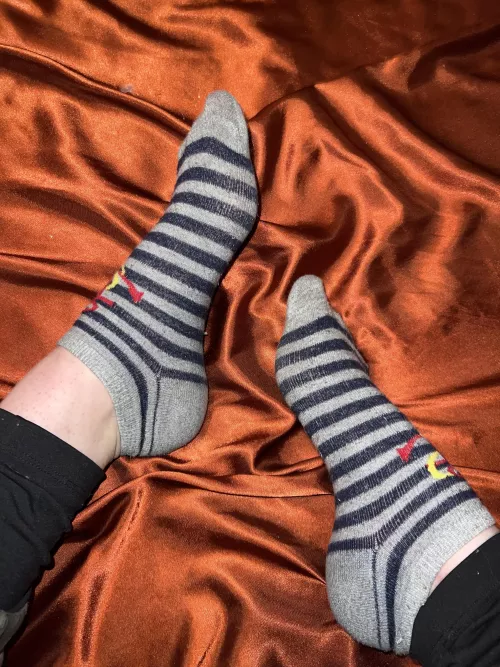 3rd day wearing these comfies. Wanna sniff? 😉