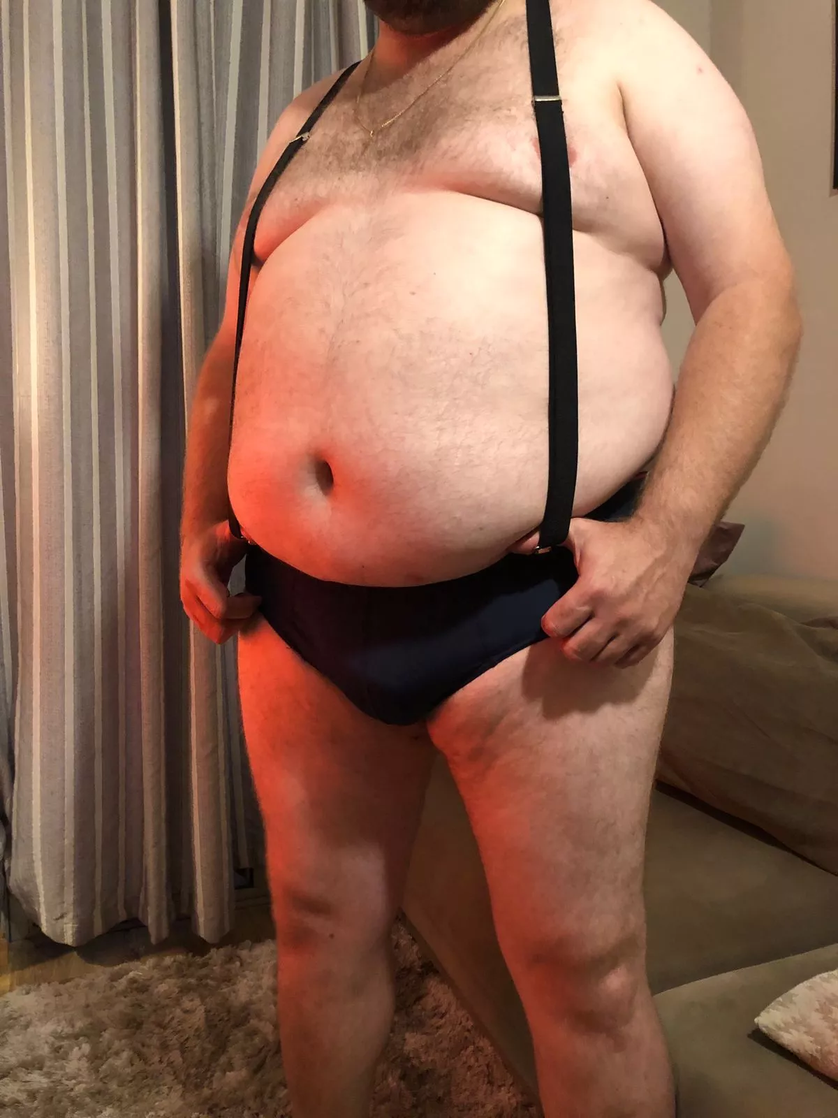 (40) Does anyone want to caress my teddy bear belly?