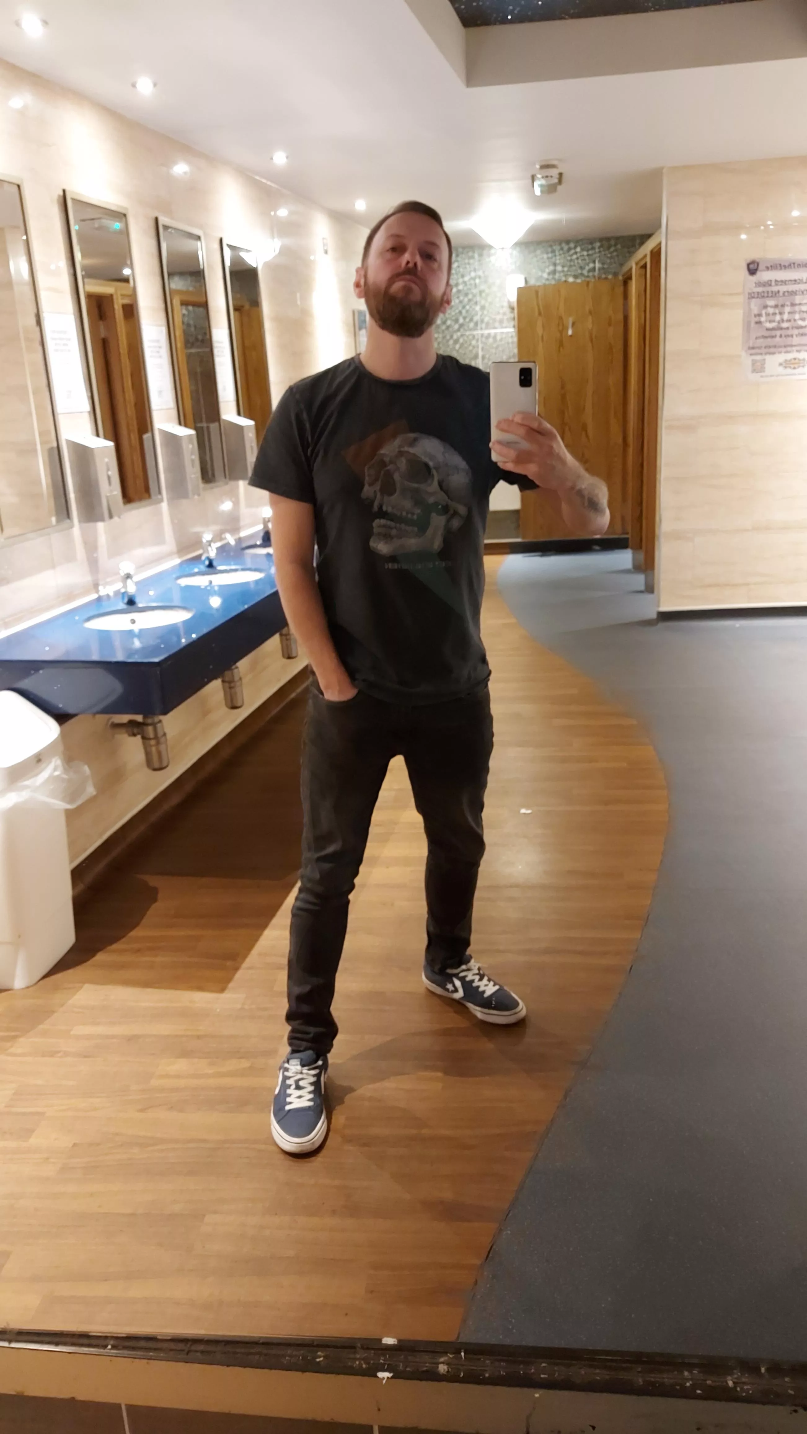 [40] just curious am I ugly would you smash or pass?