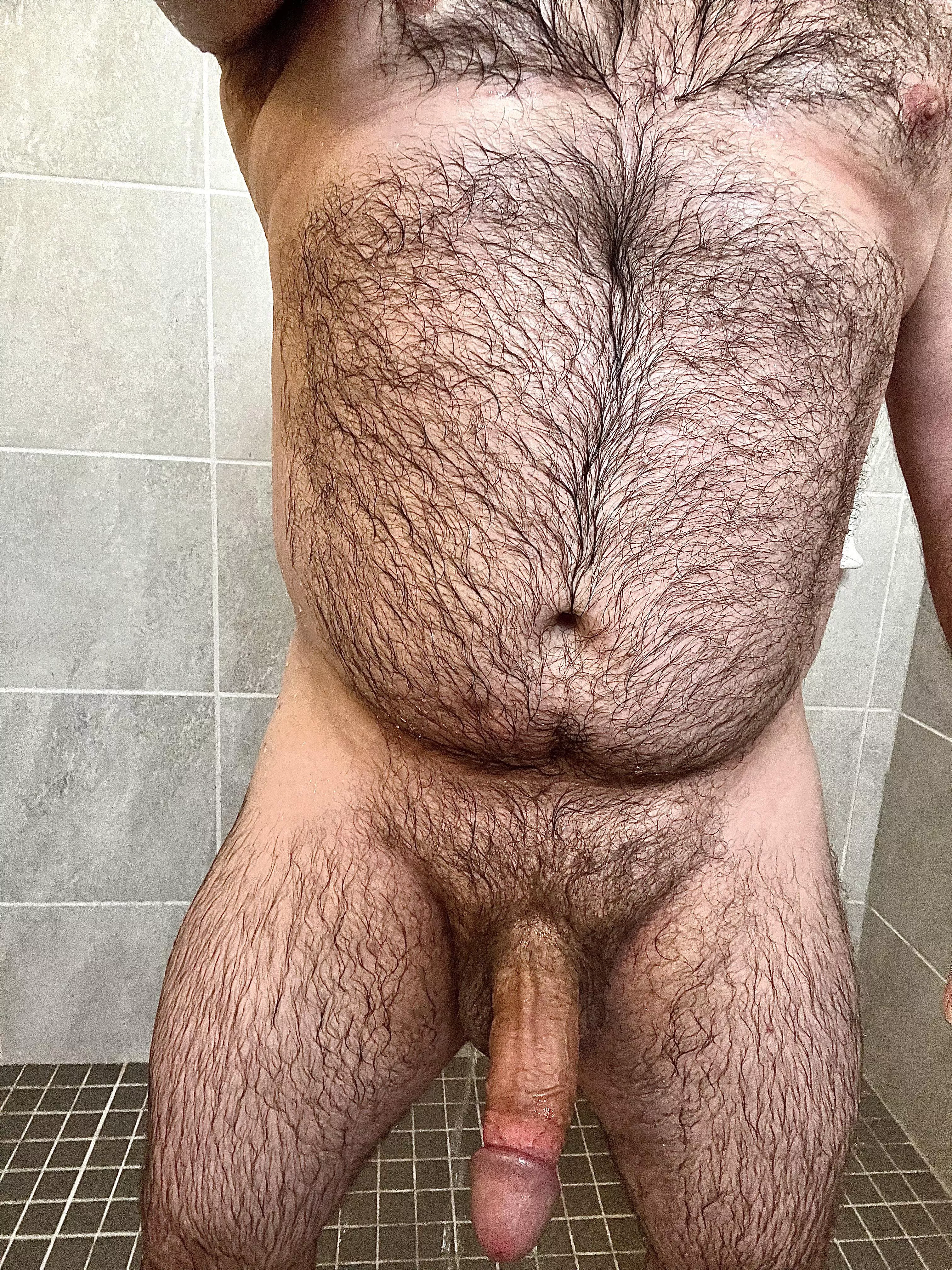 [40] Long day of work in the Florida sun means early evening showers before nighttime fun. Anybody up for some fun??