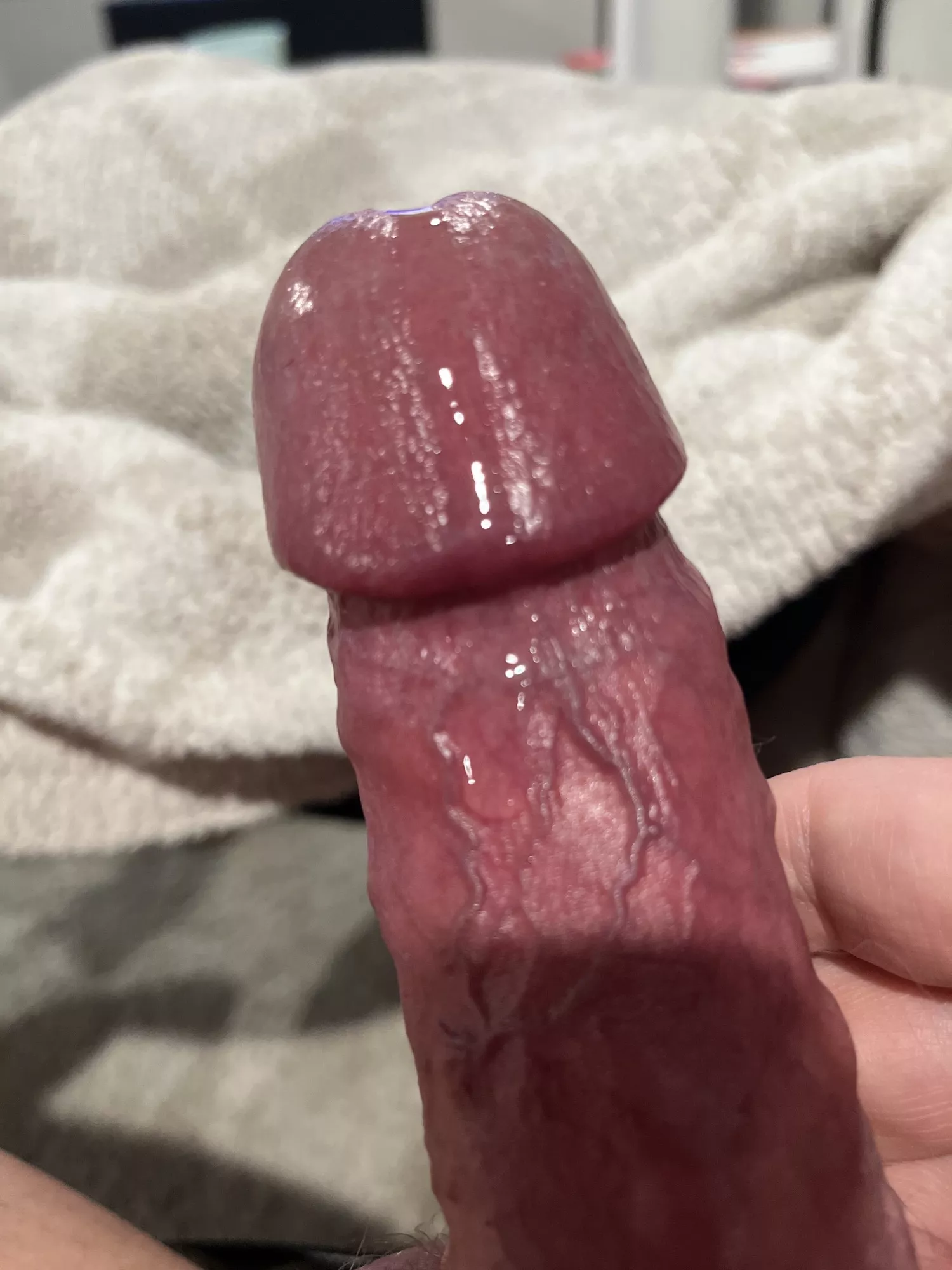 [40m] veiny and dripping