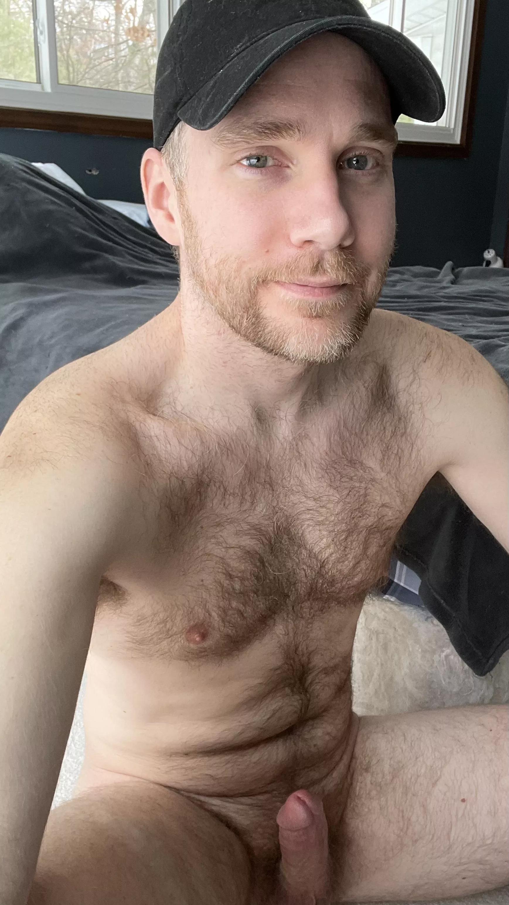 (41) Feeling good this Friday.