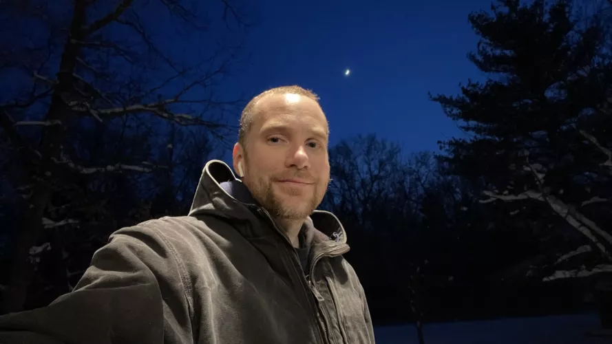 (41) It's such a beautiful night.