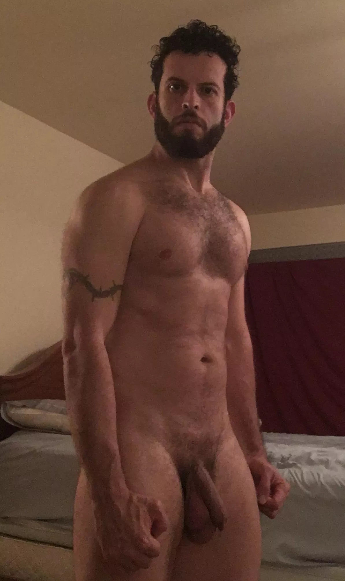 41M/185/5’11”, Anyone else staying up late for Christmas Eve?