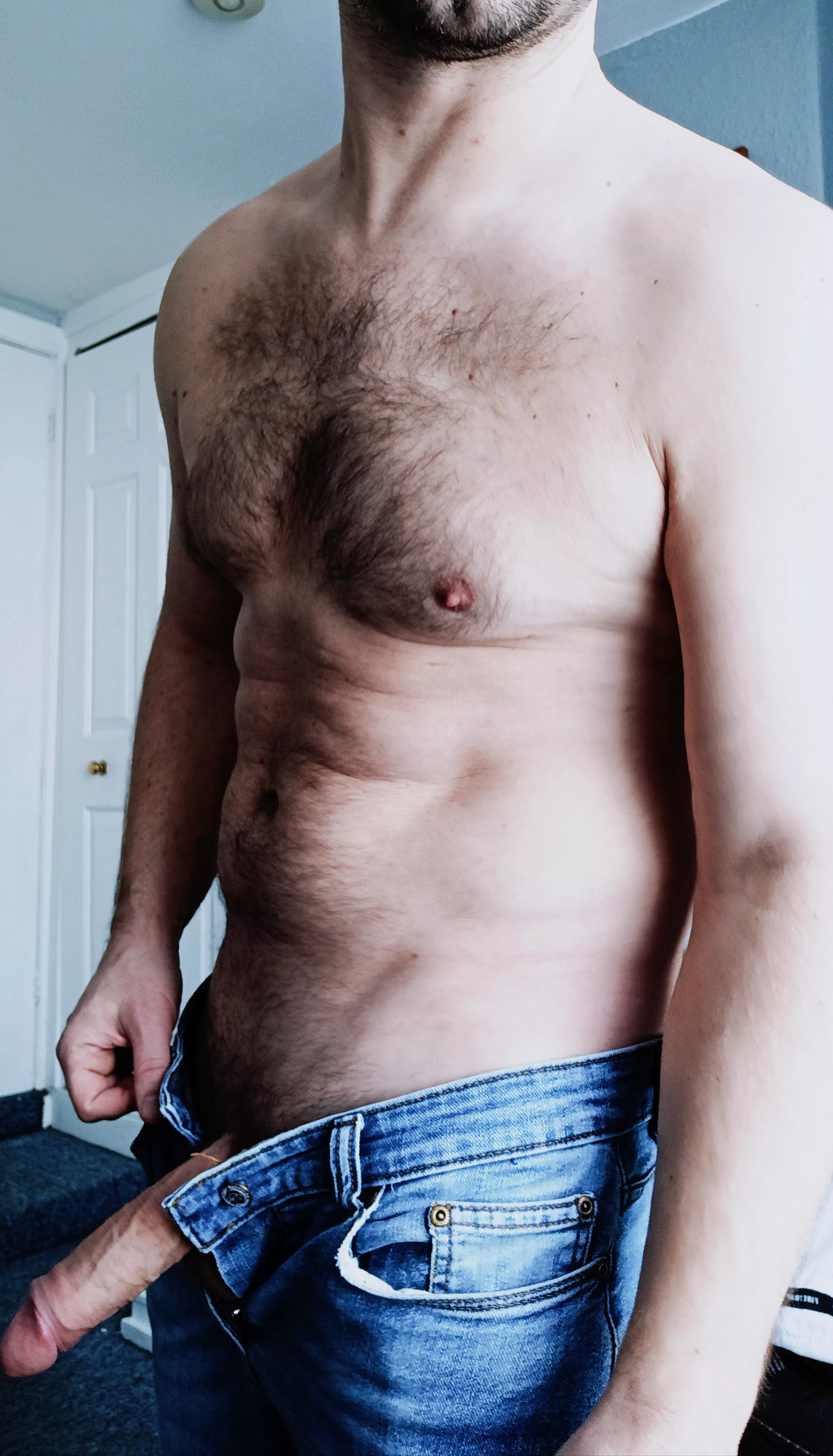 [42] Good old jeans + dad bod