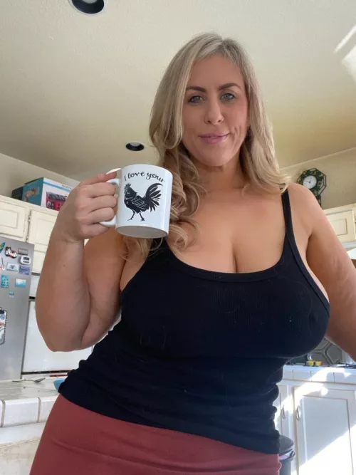 42 years old mom, can you handle her 🍆🍆