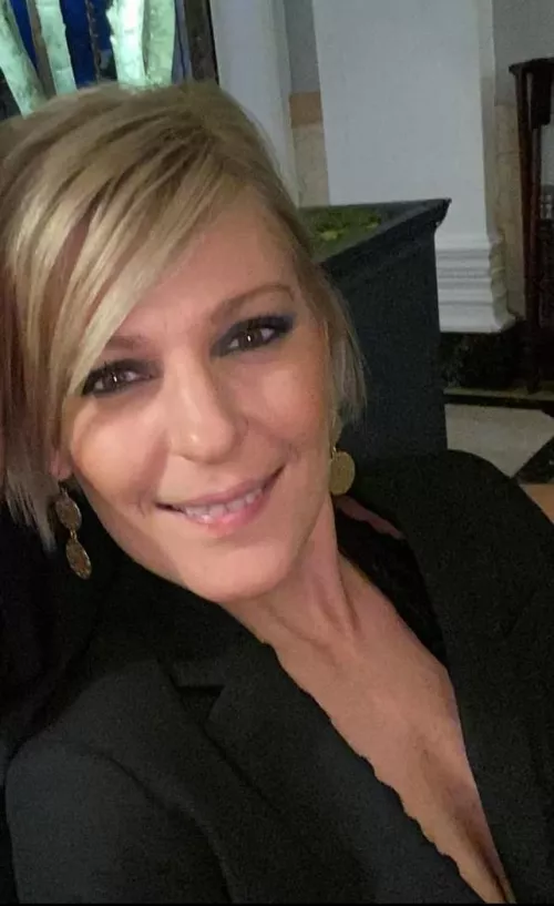 43, anr partner is 28, been companions for over a month now. Ideas to add more to our sessions? Looking to make it more than just basic and even more exciting. Any ideas would be appreciated thank you!