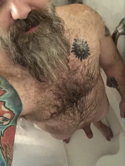 [43]M Been a while. Still bearded and still a single dad. Where are the dadbod loving females?