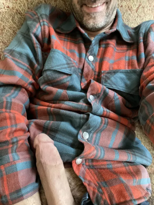 [44] wearing my favorite flannel today