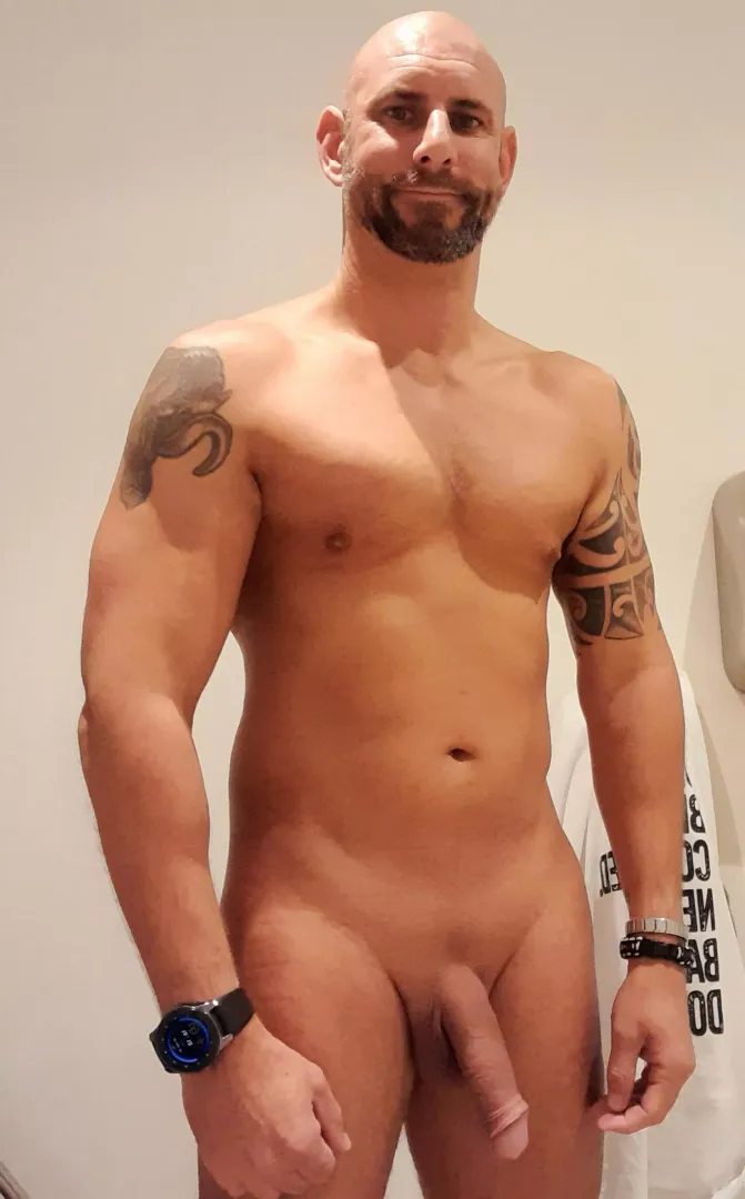 45yo, 180lbs, 6'0 UK 🇬🇧